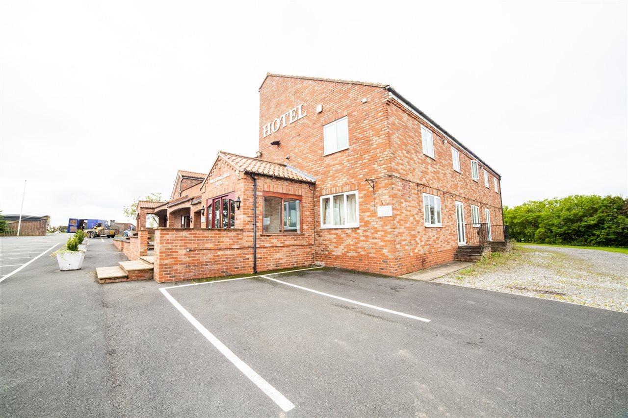 Oyo White Horse Lodge Hotel, East Thirsk Bagby Esterno foto
