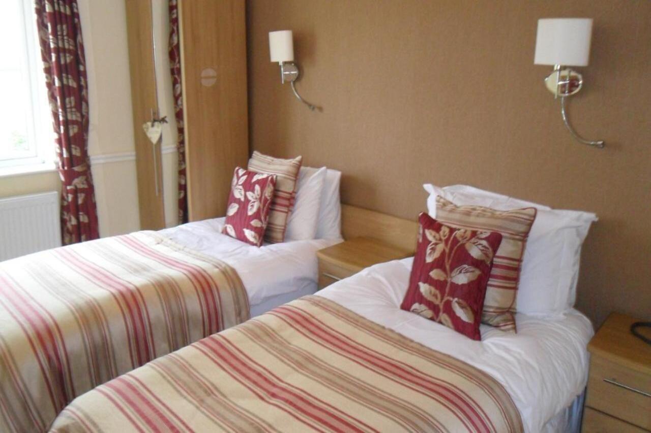 Oyo White Horse Lodge Hotel, East Thirsk Bagby Esterno foto