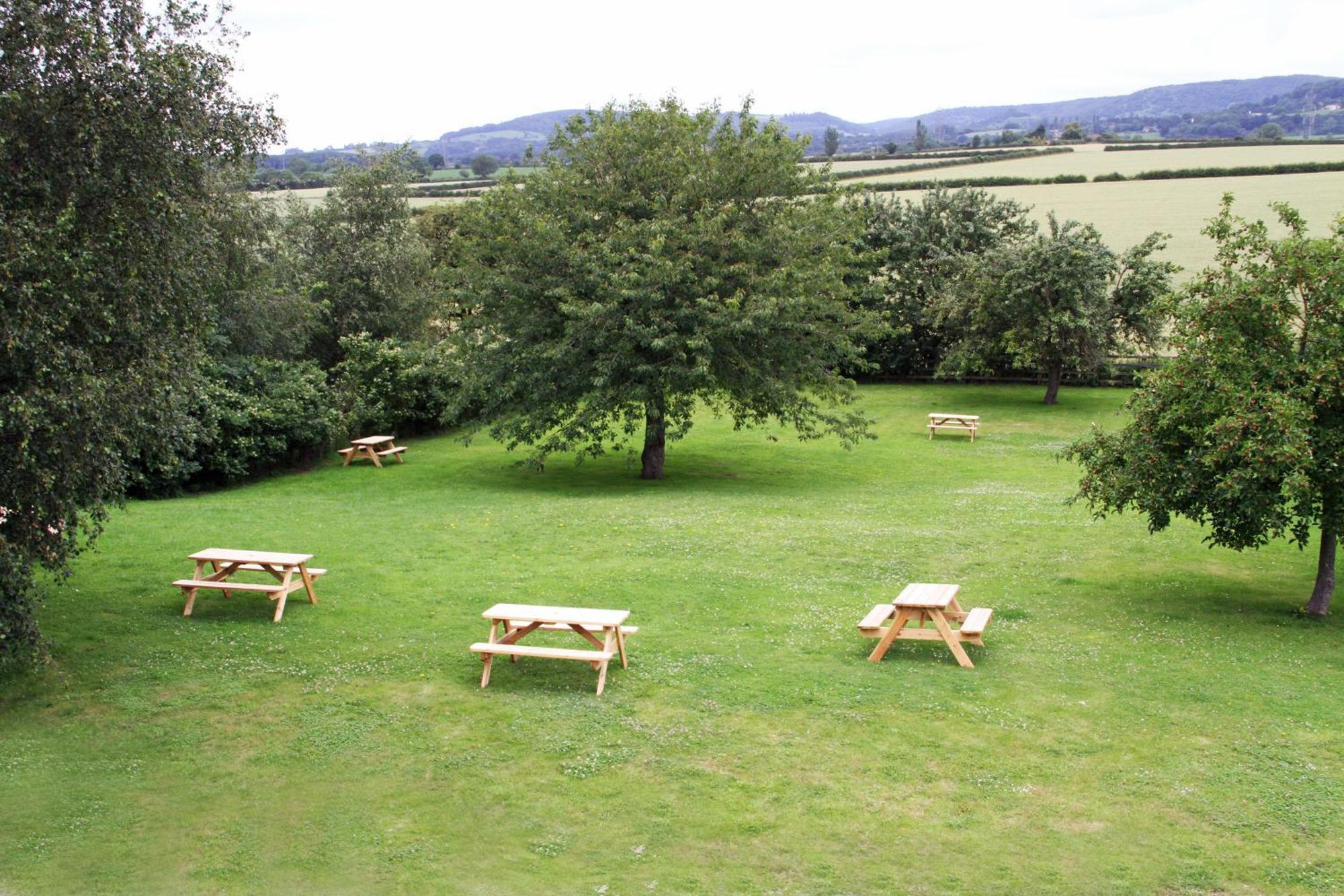 Oyo White Horse Lodge Hotel, East Thirsk Bagby Esterno foto