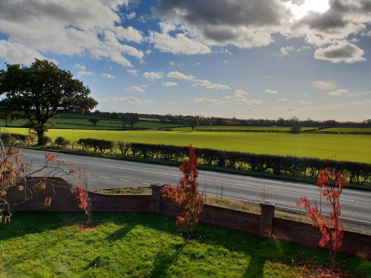 Oyo White Horse Lodge Hotel, East Thirsk Bagby Esterno foto