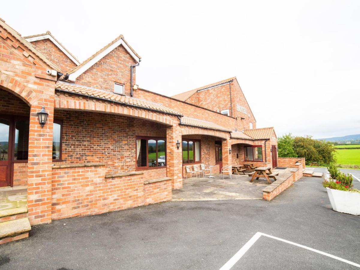 Oyo White Horse Lodge Hotel, East Thirsk Bagby Esterno foto